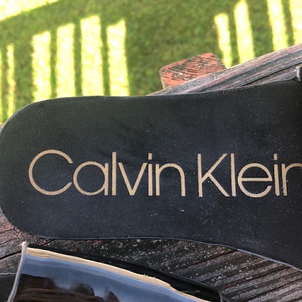 ⬇️Calvin Klein Slides  - Picture 4 of 5
